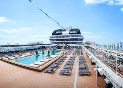 Le MSC Euribia, dernier navire de MSC Croisières, largue les amarres