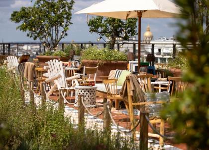 Le rooftop de la Villa M, la nouvelle terrasse cool de Paris Society