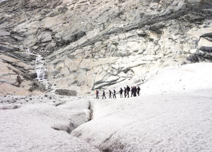 Découverte du glacier d'Aletsch du plus près au plus loin, en crampons et en parapente