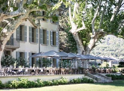 Notre avis sur le Domaine de Fontenille, bastide d’exception au cœur des vignes du Luberon
