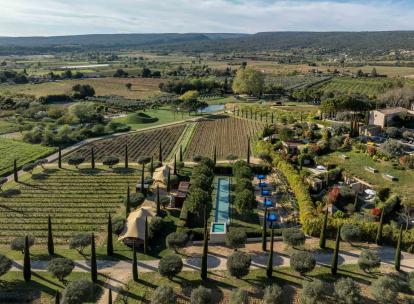 Évasion artistique et bucolique au cœur du Luberon : le Domaine des Andéols