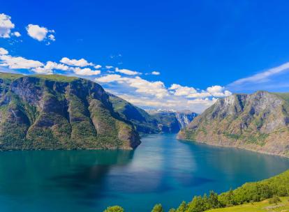 Dans les fjords autour de Bergen, la Norvège version été