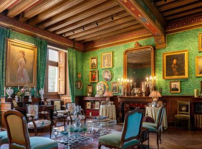 Château d’Ainay-le-Vieil : chambres d’hôtes et jardins remarquables dans le Berry