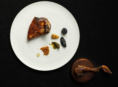 Notre avis sur le restaurant Eme dans le Marais : l'épure nordique face au feu latin