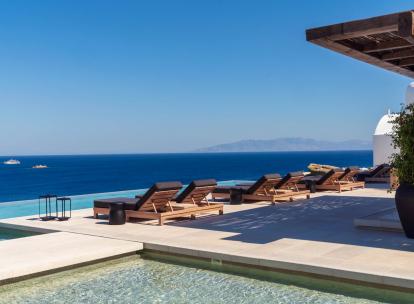 Notre avis sur Kalesma Mykonos : luxe sans fard sur la colline d’Aleomandra