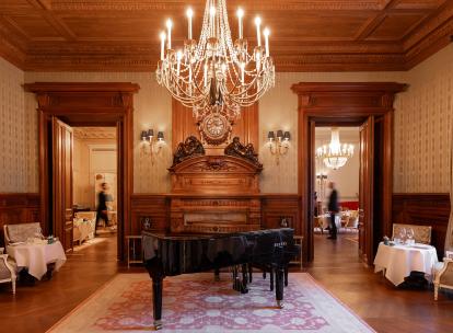 Le Shangri-La transforme ses salons historiques en restaurant