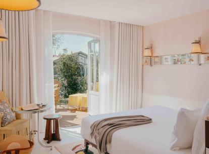 Villa Colette : l’esprit Cap-Ferret dans une maison joyeuse signée Starck