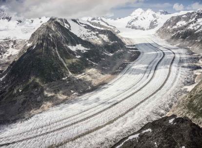 Découverte du glacier d'Aletsch du plus près au plus loin, en crampons et en parapente