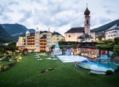 ADLER Spa Resort DOLOMITI, complexe haut de gamme au cœur d'un village du Sud-Tyrol 