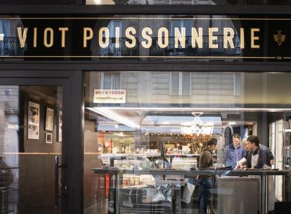 Poissonnerie VIOT : la poissonnerie de Paris et son comptoir restaurant qui réinvente le métier de poissonnier