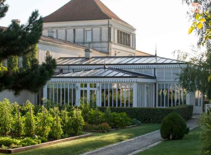 Interview d'Alice et Jérome Tourbier propriétaires des hôtels Les Sources, 5 étoiles, restaurants et spa Caudalie dans les vignobles