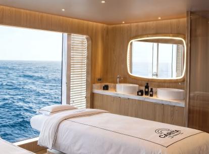 Carita embarque à bord des navires de Ponant Explorations