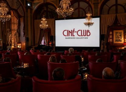 Voir un film dans un palace avec les acteurs ? C’est possible cet été au Fouquet's Paris Voir un film dans un palace avec les acteurs ? C’est possible cet été au Fouquet's Paris