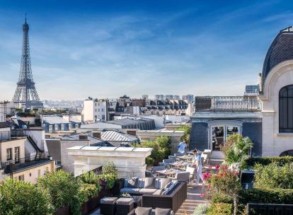4. Le Rooftop du Peninsula Paris : la terrasse ultra chic du palace de l'avenue Kléber