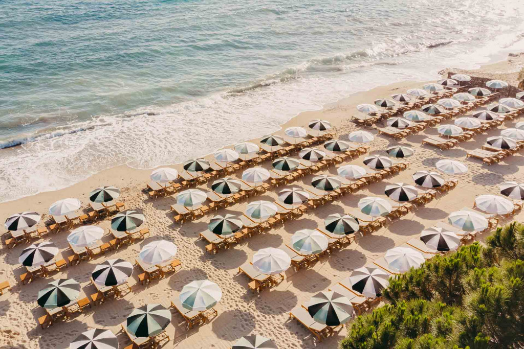 L'été sera chaud à Saint-Tropez ! Beach clubs, restaurants de plage, tables branchées, hôtels de luxe, la saison est marquée par une myriade d'expériences. Tour d'horizon des nouvelles adresses et hot spots de l'été.