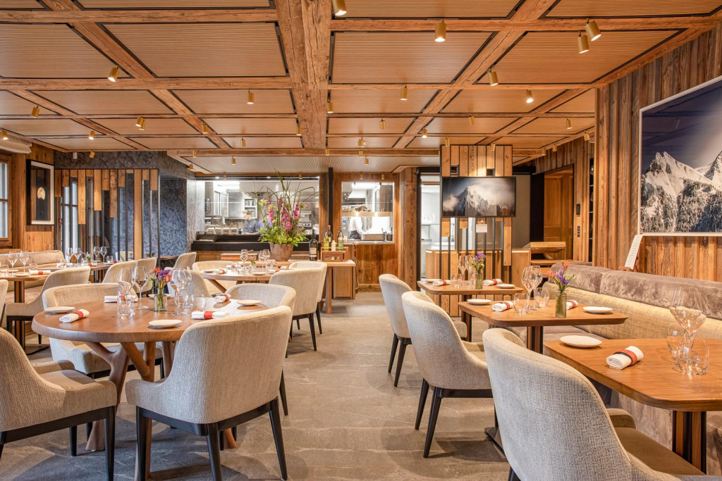 Quels sont les plus beaux hôtels de Haute Savoie ? Du Mont-Blanc au Lac Léman, d'Evian à Annecy, la sélection approuvée par Yonder.