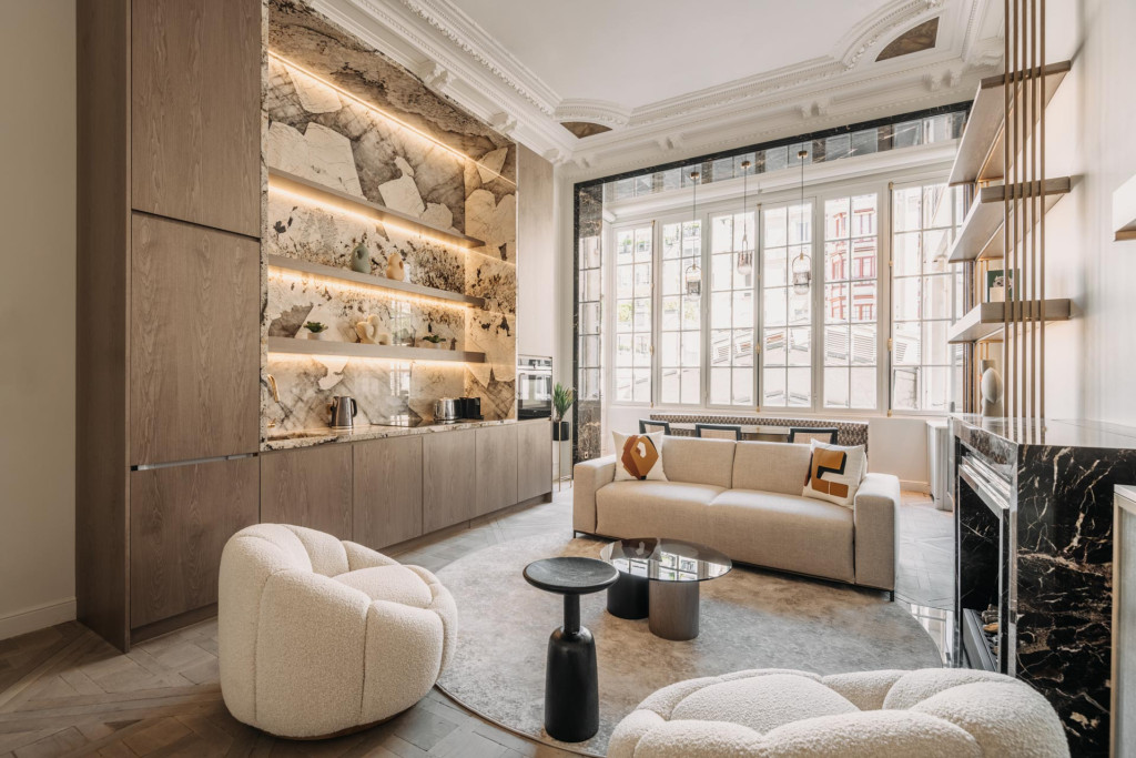 Architecture léchée, house manager et concierge Clef d’Or à demeure, les appartements de voyage HIGHSTAY ponctuent les quartiers les plus prestigieux de la capitale à la manière d’un hôtel diffus en offrant une nouvelle expérience de l’évasion citadine.