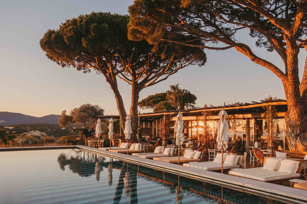 La détox oui, mais sans renoncer au plaisir. Dans la galaxie des hôtels wellness, Lily of the Valley réussit l’équation rare d’allier haute technicité et épicurisme. Dans un décor azuréen déroulant piscine et pins parasols, l’hôtel de luxe propose des cures efficaces même sur quelques jours. 