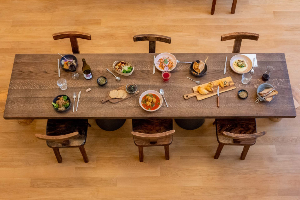 L’arrondissement le plus peuplé de la capitale n'a pas bonne presse quand il s'agit de gastronomie. Pourtant, il recèle quelques pépites pour qui veut bien se donner la peine de s'attabler. Sélection de 10 des meilleurs restaurants du 15e arrondissement de Paris.
