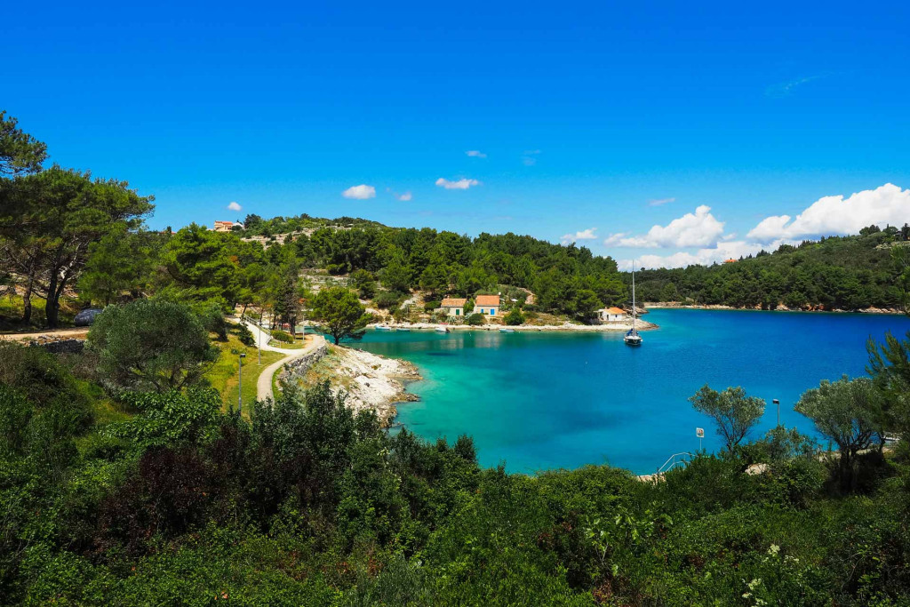 Itinéraires exquis, bateaux prestigieux à taille humaine et découvertes en cascade : partez à la découverte des plus belles croisières intimistes en Croatie, pour vivre l’Adriatique autrement !
