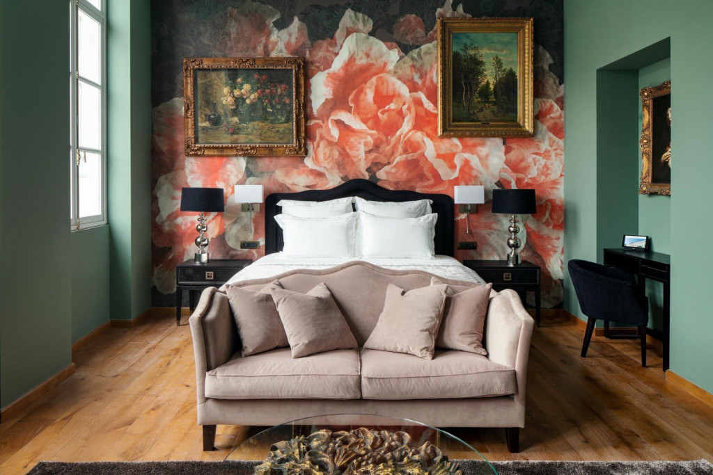 À 1h20 de Paris en train, la capitale belge déploie son sympathique art de vivre, égrène sa longue liste de musées, et se fait fort d’aiguiser vos papilles. Suffisamment de raisons pour que YONDER dégote parmi les meilleurs hôtels de Bruxelles.