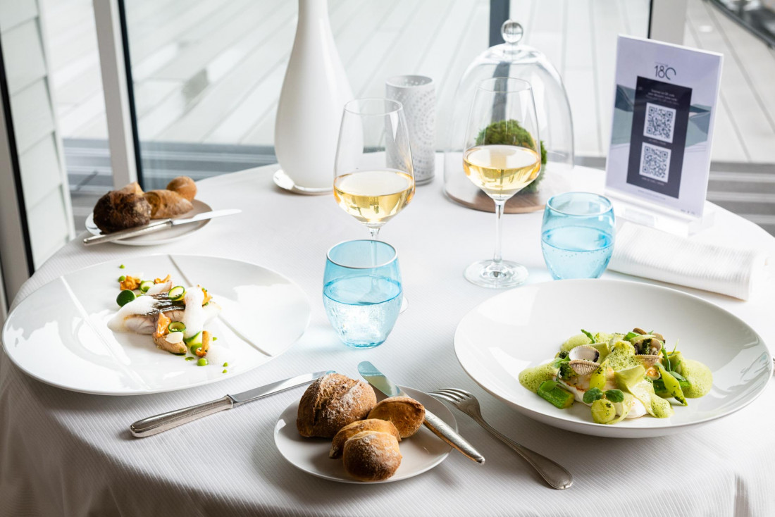 La table gastronomique de l'hôtel, le restaurant 180° © Marco Strullu