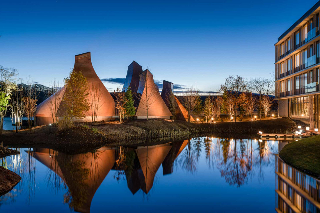 À Hokkaidō au Japon, une nouvelle adresse exclusive : le Hoshino Resorts KAI Poroto entre lac et océan © Hoshino Resorts