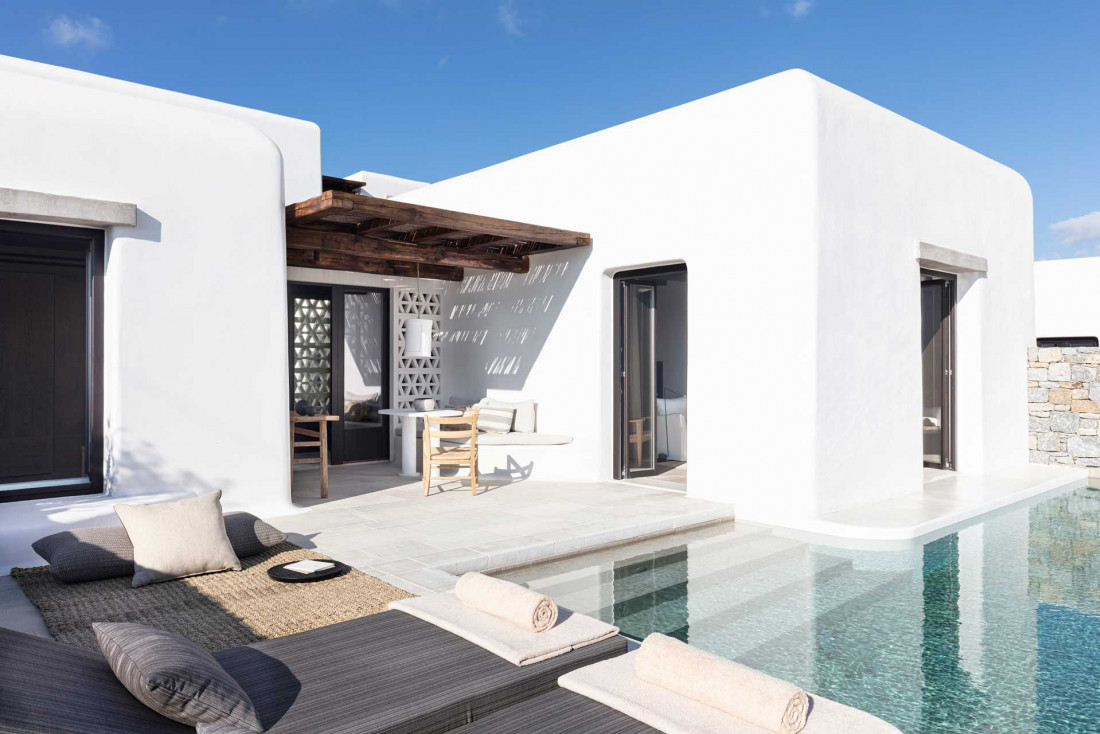 L’une des 25 suites avec piscine de Kalesma Mykonos © Katerina Avgerinopoulou