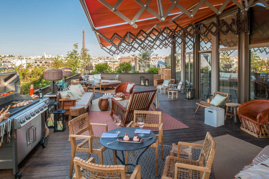 La terrasse avec potager et vue sur la Tour Eiffel du Brach © Guillaume de Laubier