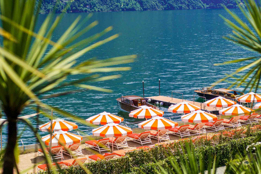 La T Beach de l'hôtel au bord du lac avec sa piscine © Grand Hotel Tremezzo