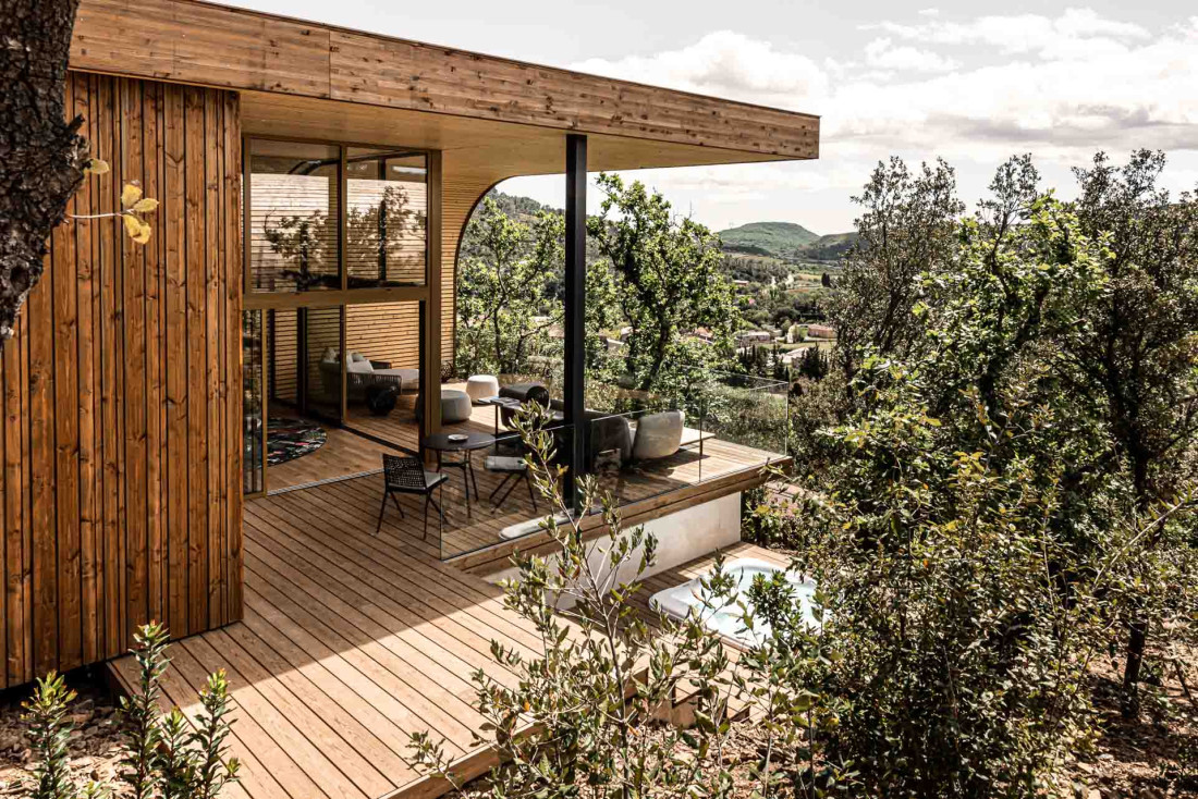 Souki Lodge avec jacuzzi privatif sur la terrasse © MR TRIPPER
