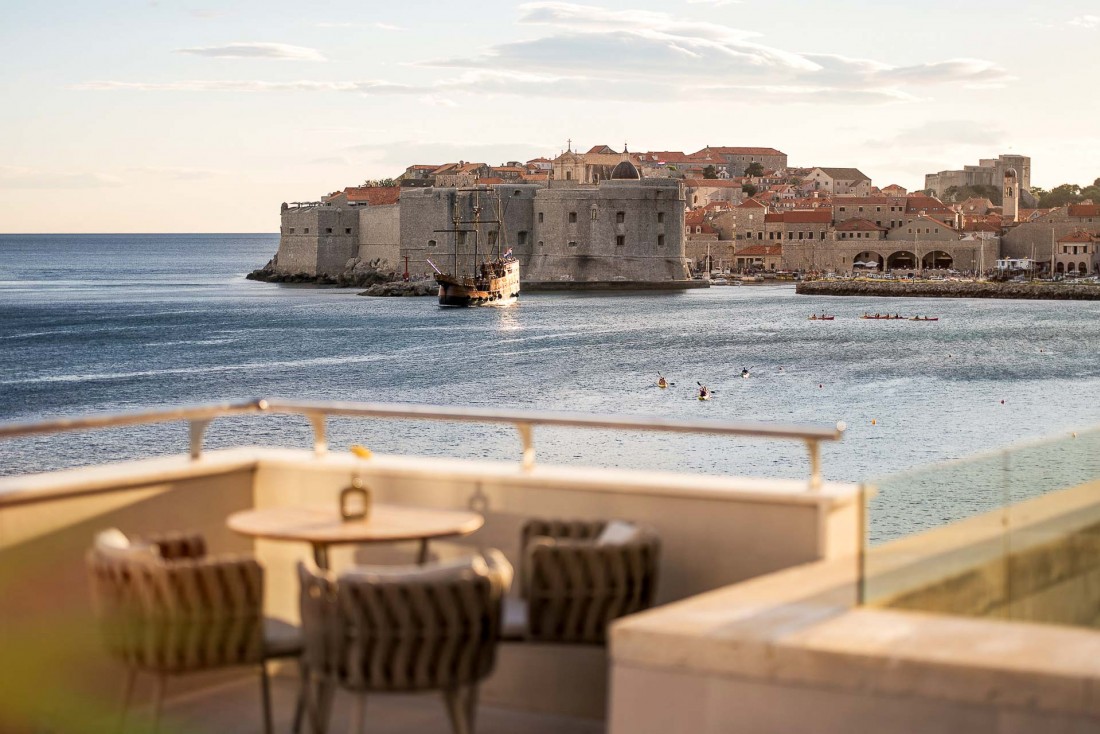 Terrasse avec vue à l'Abakus Piano Bar de l'Hotel Excelsior Dubrovnik © DR