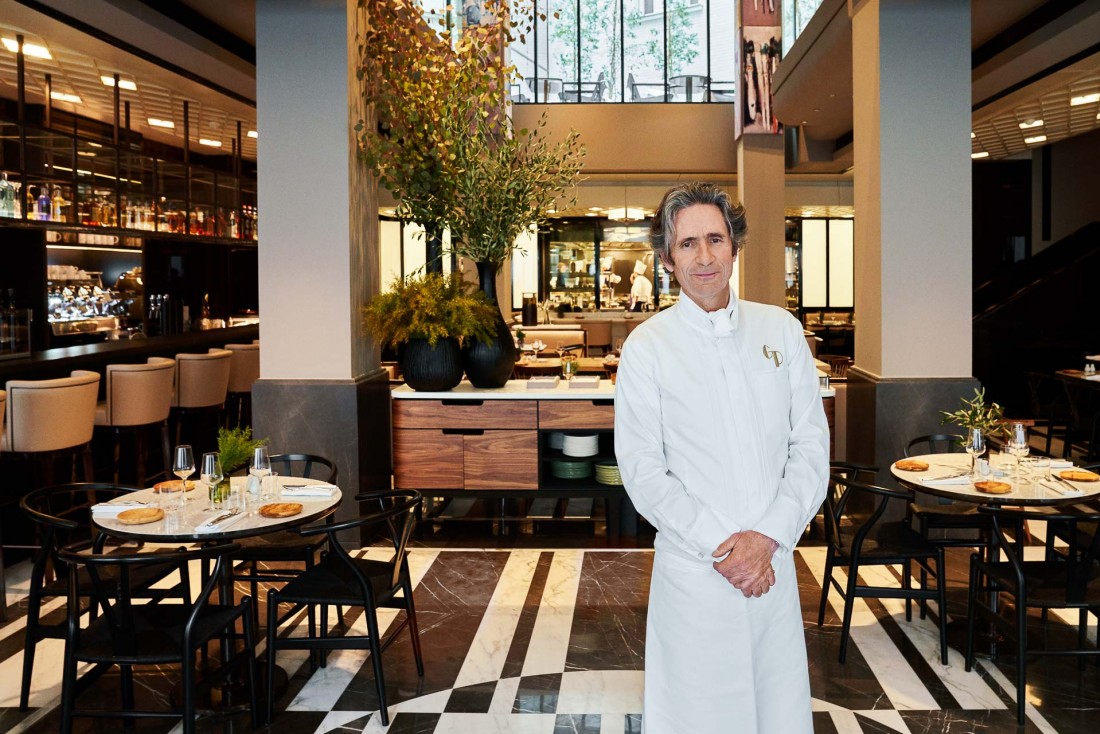 Gérald Passédat, chef triplement étoilé à Marseille, signe la carte de la nouvelle Brasserie du Lutetia © Richard Haughton