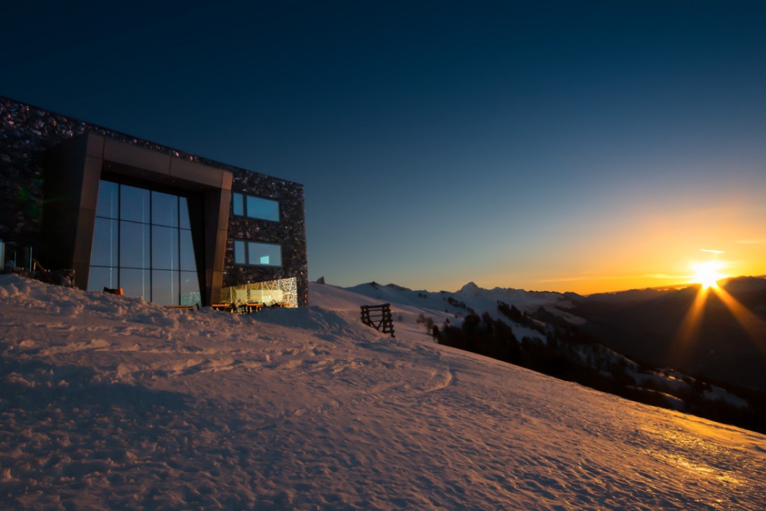 Coucher de soleil sur l'hôtel © Chetzeron