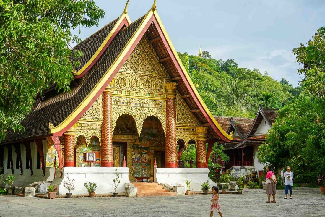 Dans le cœur historique de Luang Prabang, de nombreux temples, plus splendides les uns que les autres © YONDER.fr