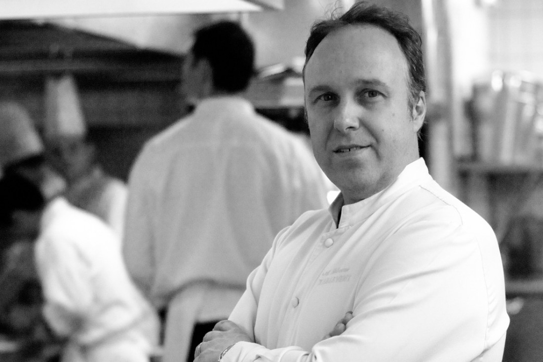 Alain Solivérès, chef du Taillevent depuis 2002, en cuisine.