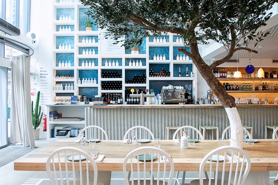 L'intérieur de Yaya Restaurant évoque la terrasse d''un village du Péloponnèse © Benedetta Chiala