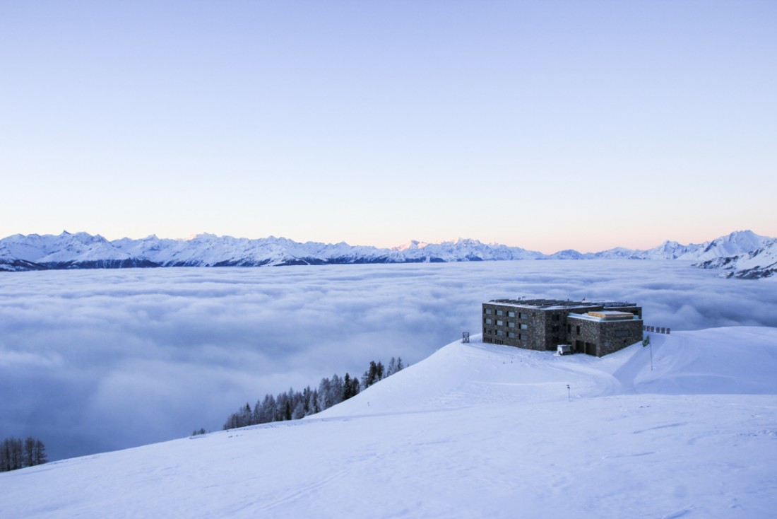 Chetzeron, une adresse perchée à plus de 2 100 mètres d'altitude © Chetzeron