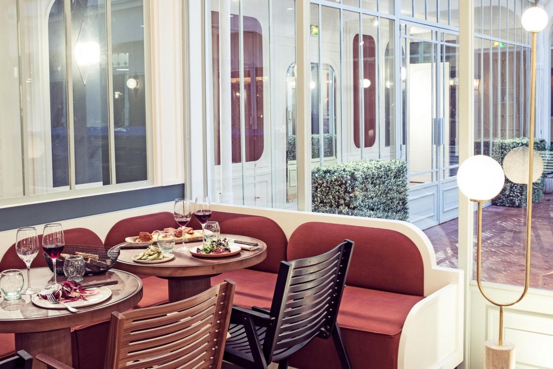 Dans l'un des espaces du Grand Restaurant de l'Hôtel des Grands Boulevards © Karel Balas