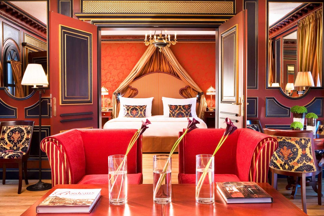 La décoration opulente de l'InterContinental Grand Hôtel à Bordeaux est signée Jacques Garcia, comme ici dans la prestigieuse Suite Royale © IHG