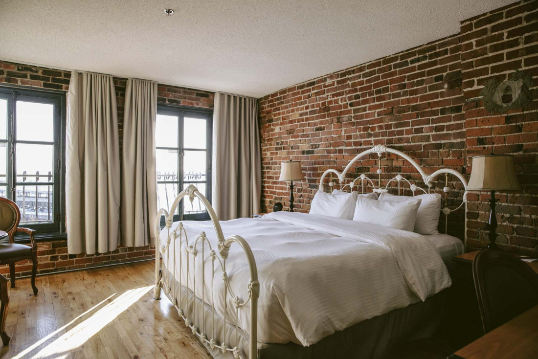 Une chambre à l'Auberge du Vieux Port, un hôtel à Montréal testé par la rédaction