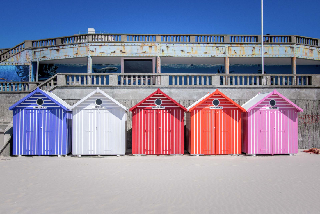 Cabanes de plage sur la côte d'Opale © Nathalie Pothier - AdobeStock