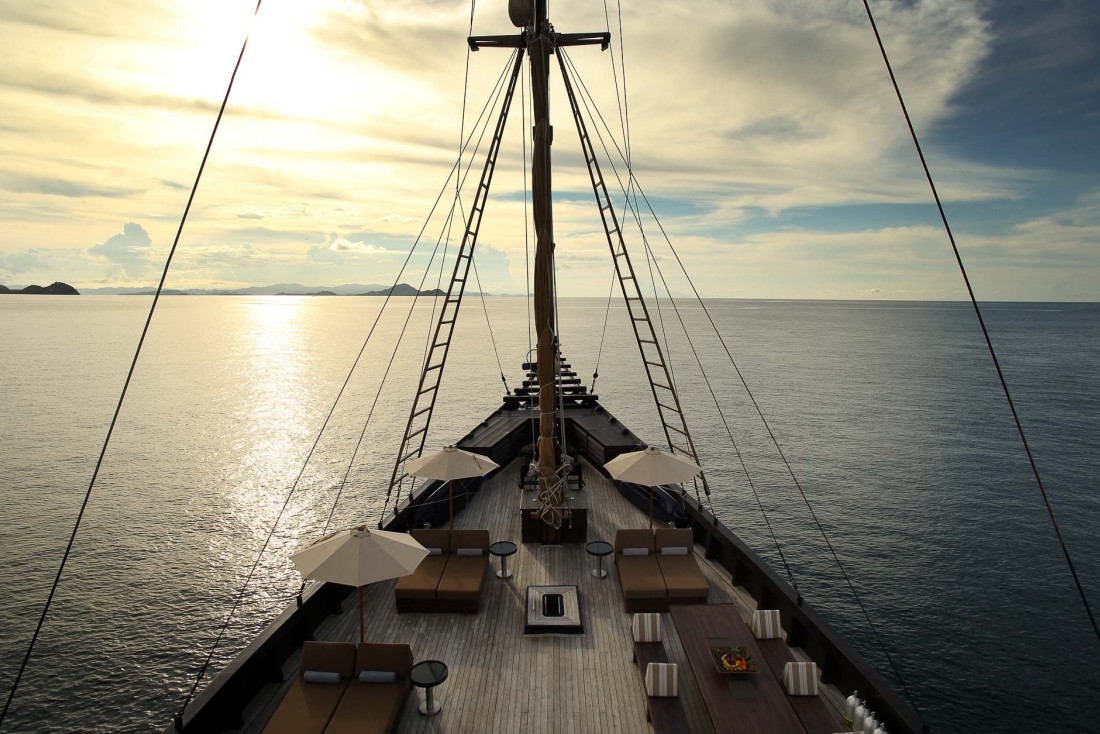 À bord de l'Alila Purnama, l'un des plus beaux bateaux de croisière pour explorer l'archipel indonésien © DR