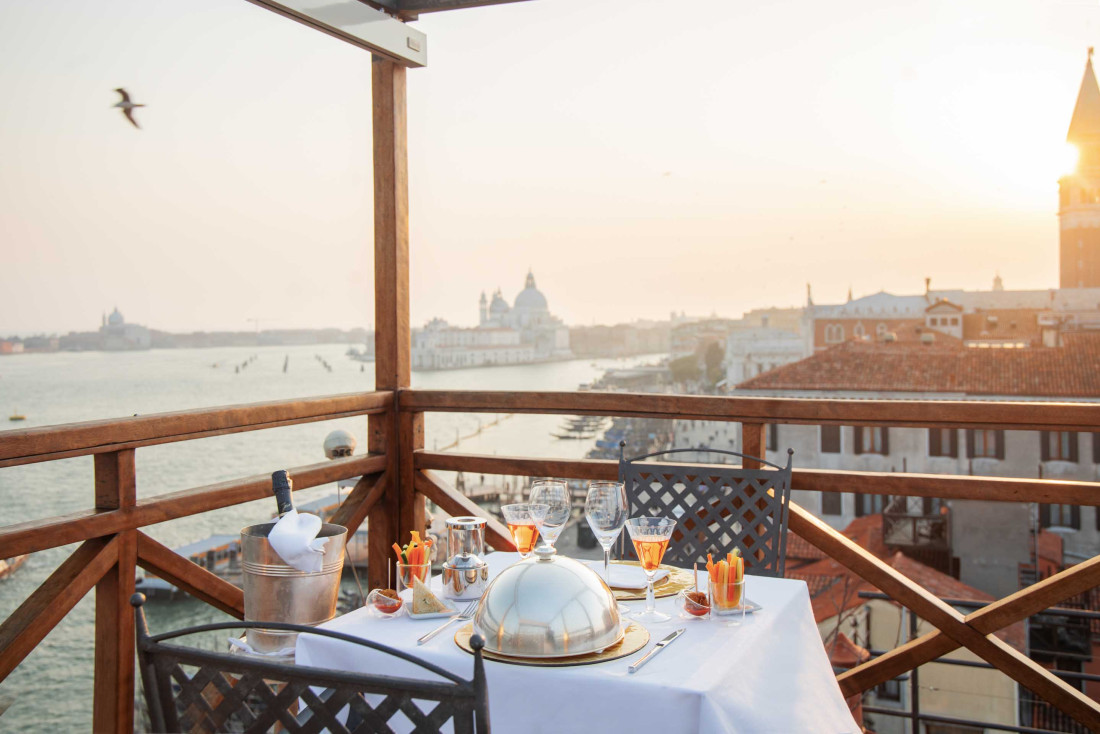 Altana avec vue sur l'église de la Salute © Londra Palace Venezia