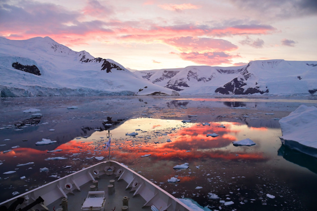 Croisière Antarctique - la baie d'Andvord © Antoine Lorgnier