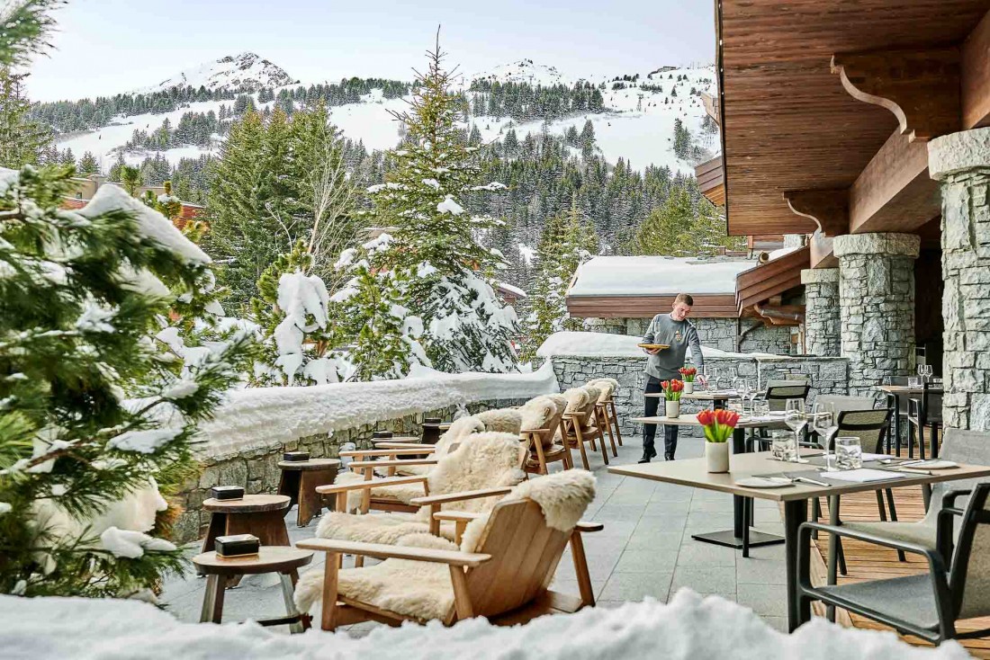 La terrasse du bar de L'Apogée à Courchevel  © DR