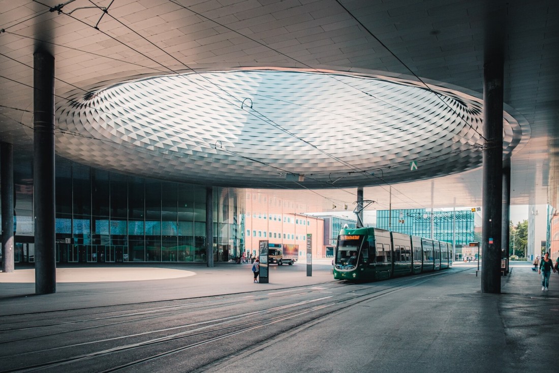 La Messeplatz où se déroule chaque année la foire Art Basel, par Herzog & de Meuron. © Basel Tourismus.