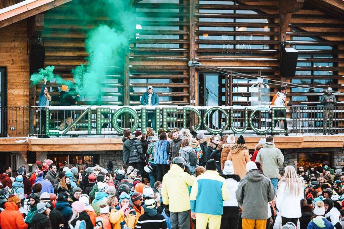 L'ouverture d'un après-ski signé La Folie Douce change le visage de la station. © Oliver Godbold Photo