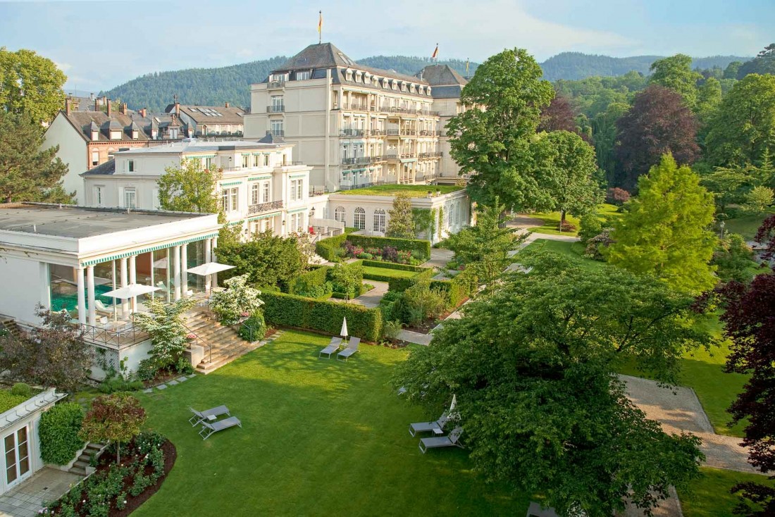 Le Brenners Park Hotel & Spa est posé au milieu d'un parc © DR 