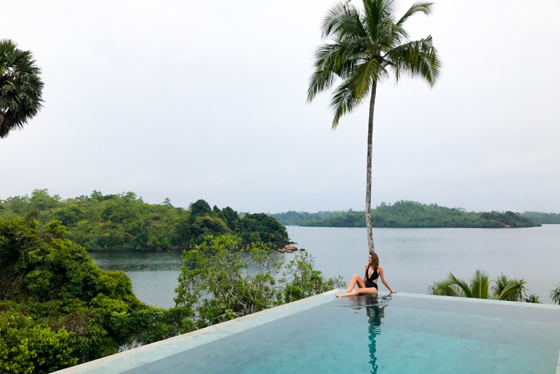 La piscine à débordement et sa vue sur le lac Koggala © Constance Lugger